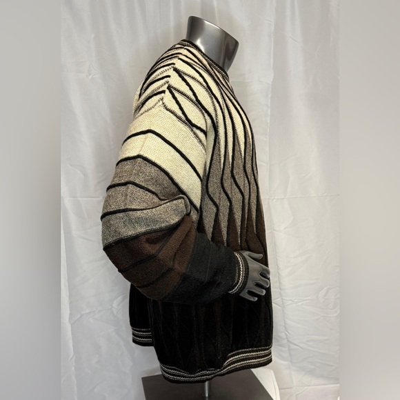 Bachrach Men's Cream and Brown Crewneck Sweater - Picture 3 of 4